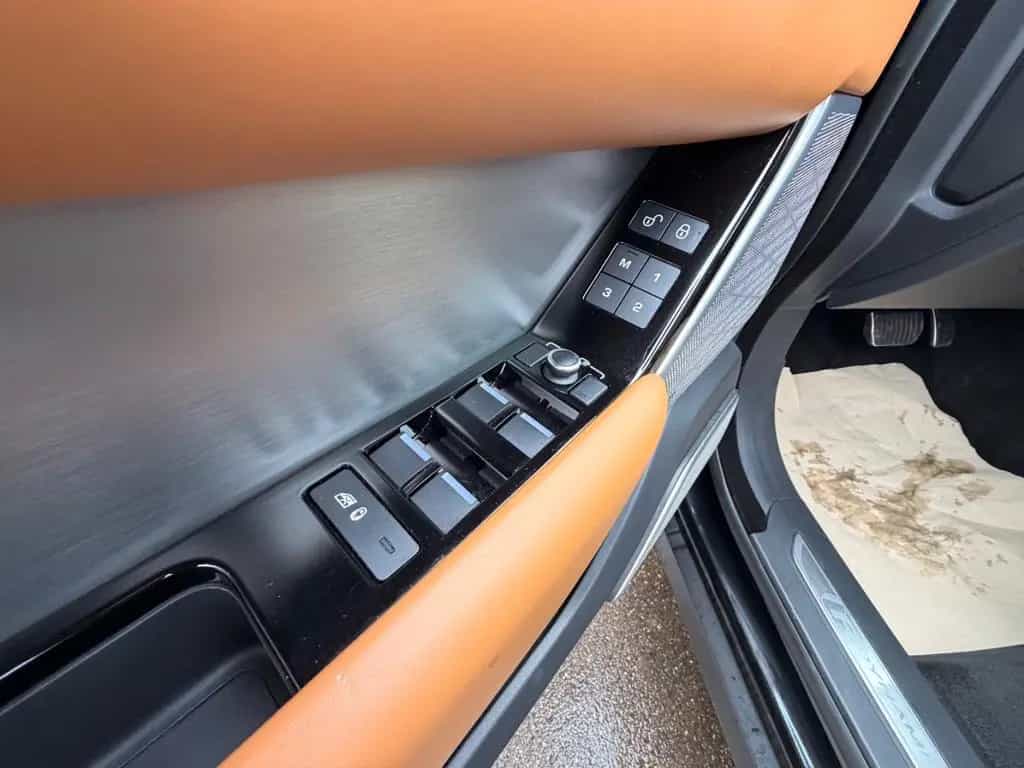 Land Rover Range Rover Rover Velar R-Dynamic SE 10/2018-photo-14