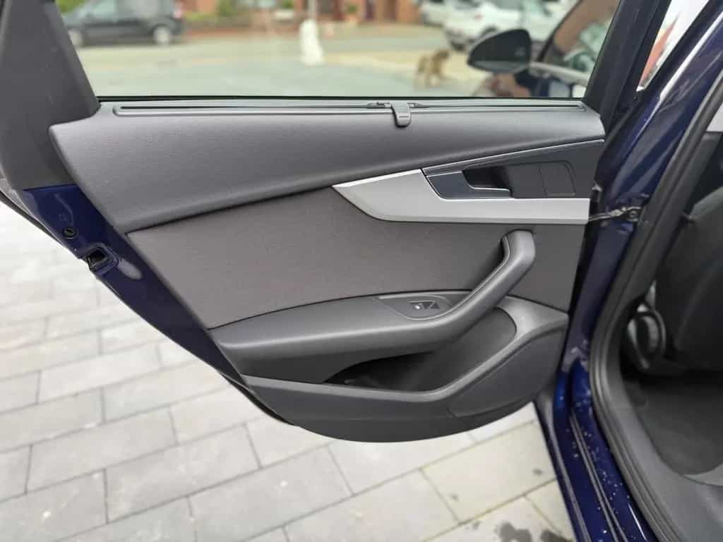 Audi A4 Avant 40 TDI S tronic I AHK I PANO I LED 11/2020-photo-16