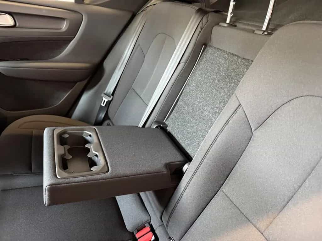 Volvo XC 40 Momentum Pro, ALLRAD, Winterpaket, 12/2020-photo-17