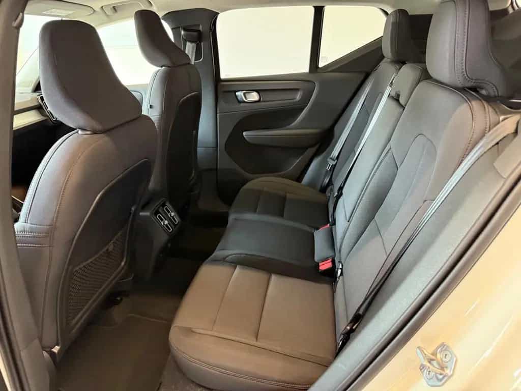 Volvo XC 40 Momentum Pro, ALLRAD, Winterpaket, 12/2020-photo-18