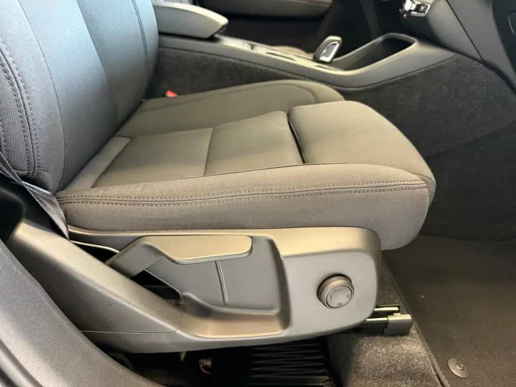 Volvo XC 40 Momentum Pro, ALLRAD, Winterpaket, 12/2020-photo-22