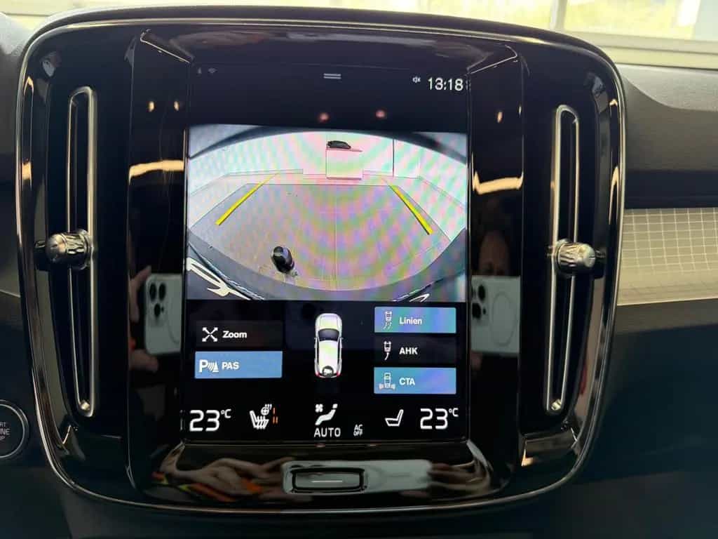 Volvo XC 40 Momentum Pro, ALLRAD, Winterpaket, 12/2020-photo-36