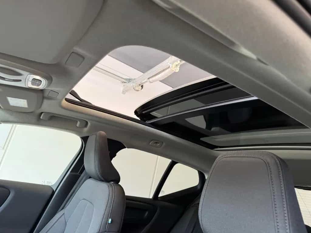 Volvo XC 40 Momentum Pro, ALLRAD, Winterpaket, 12/2020-photo-40
