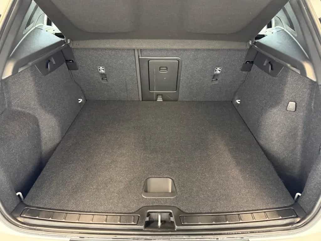 Volvo XC 40 Momentum Pro, ALLRAD, Winterpaket, 12/2020-photo-8