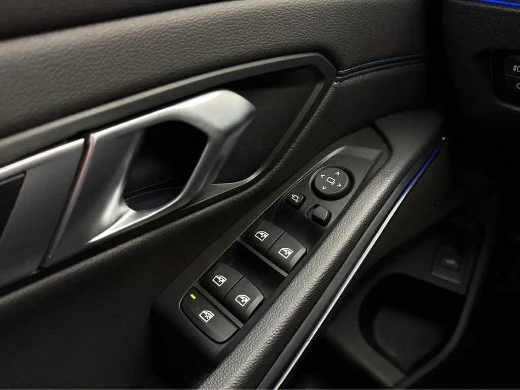 BMW 320 d Aut. G21 | M SPORT | ACC | AHK | PANORAMA 01/2021-photo-35