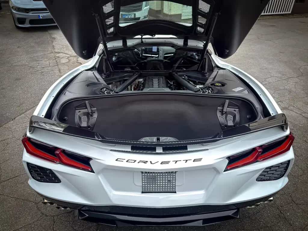 Corvette C8 Stingray Targa LT2 Z51 PERFORMANCE TÜV DE LED 01/2025-photo-15