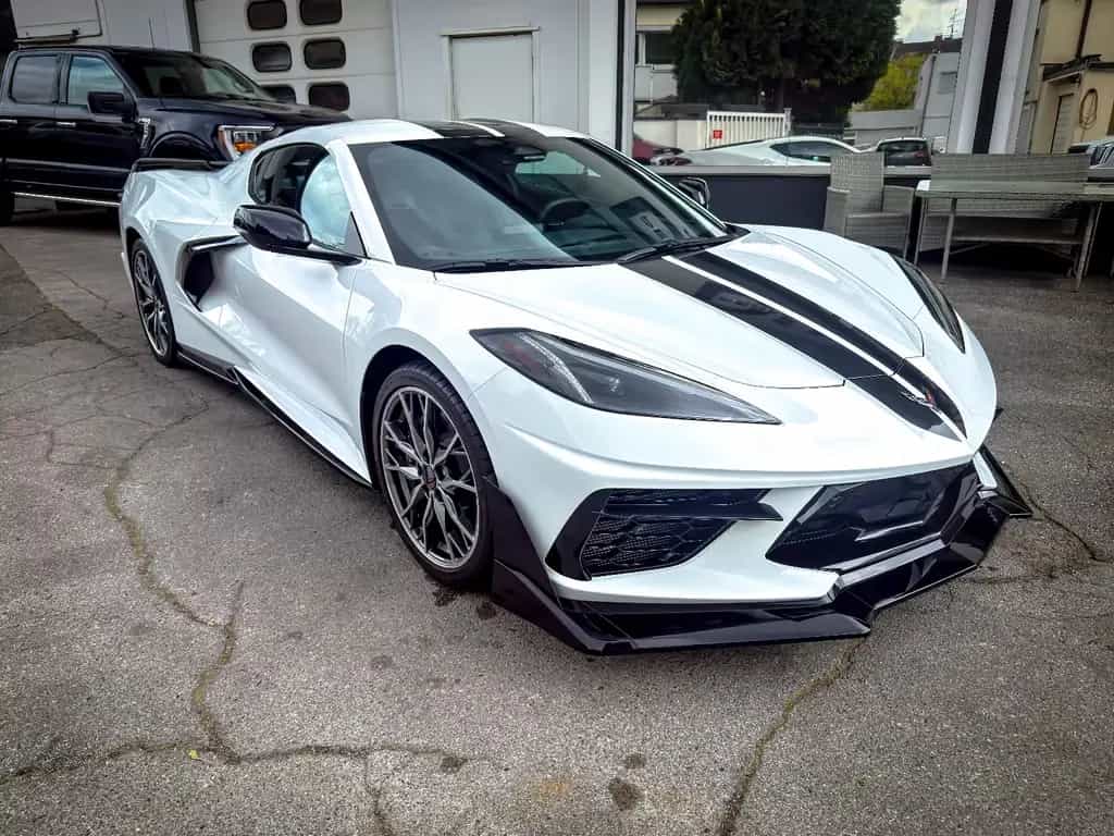 Corvette C8 Stingray Targa LT2 Z51 PERFORMANCE TÜV DE LED 01/2025-photo-2