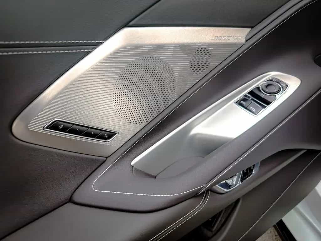 Corvette C8 Stingray Targa LT2 Z51 PERFORMANCE TÜV DE LED 01/2025-photo-31