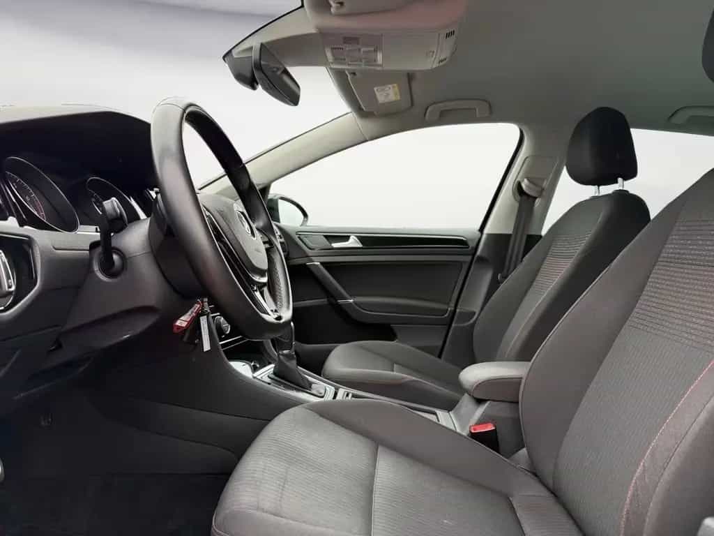 Volkswagen Golf 1.0 Sound 02/2018-photo-1