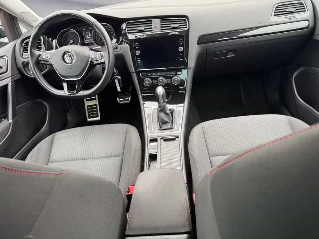 Volkswagen Golf 1.0 Sound 02/2018-photo-4