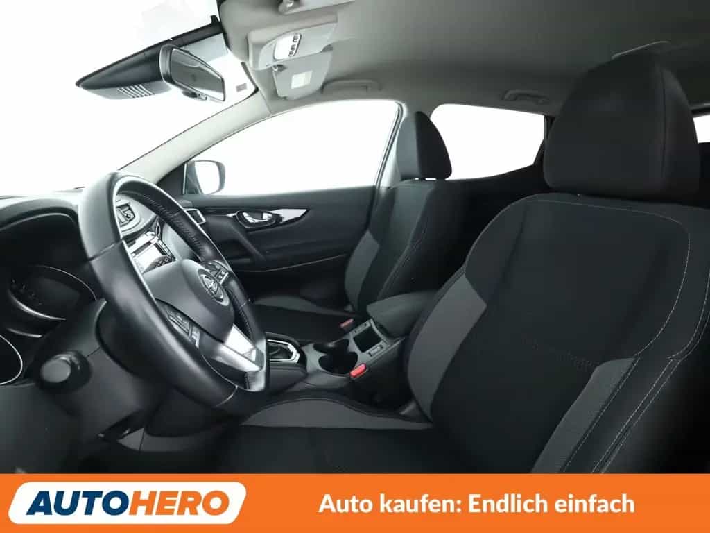Nissan Qashqai 1.2 Acenta*NAVI*TEMPO*CAM*PDC*SHZ*KLIMA* 05/2018-photo-9