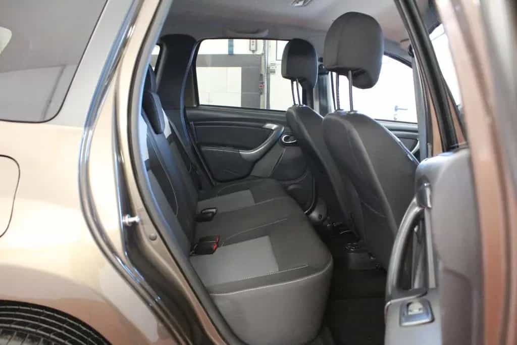 Dacia Duster SCE 115 Laureate AHK *Navigation* 02/2018-photo-8
