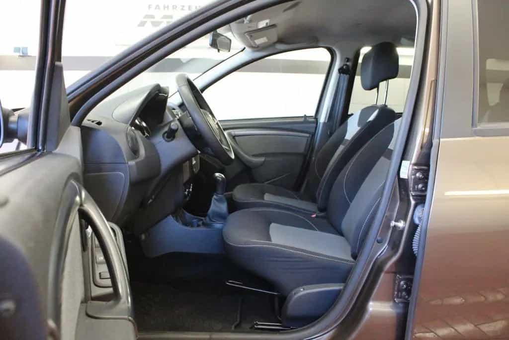Dacia Duster SCE 115 Laureate AHK *Navigation* 02/2018-photo-15