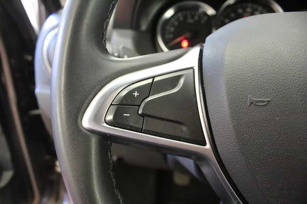 Dacia Duster SCE 115 Laureate AHK *Navigation* 02/2018-photo-22