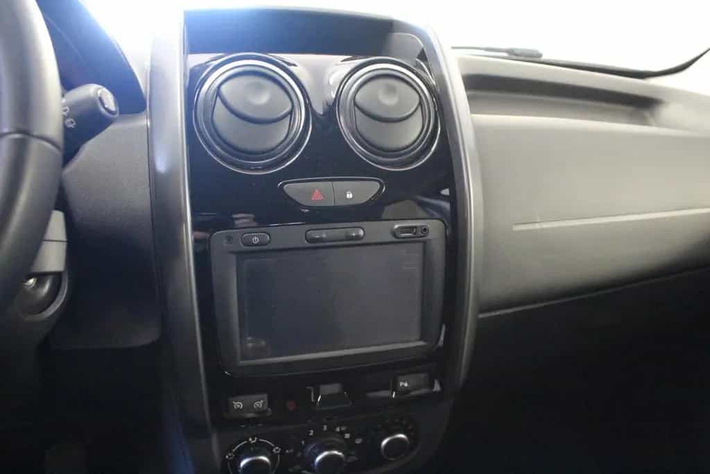 Dacia Duster SCE 115 Laureate AHK *Navigation* 02/2018-photo-31
