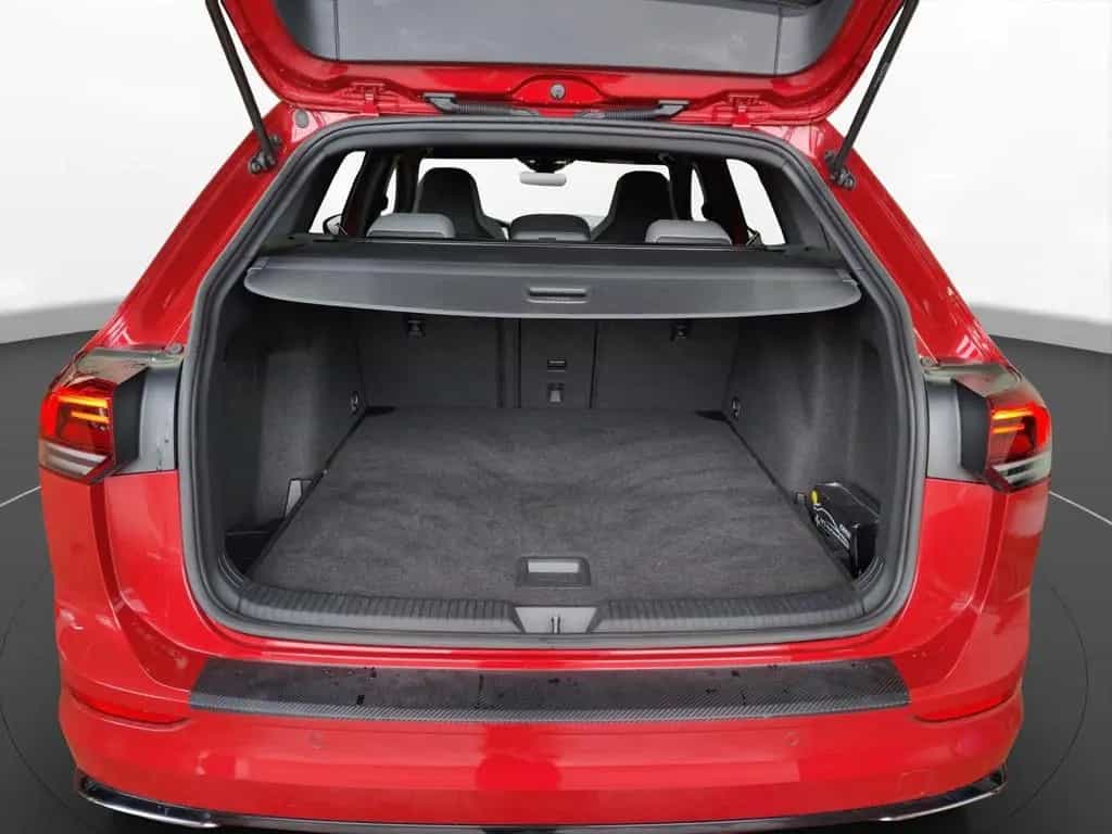 Volkswagen Golf VIII Variant 1.5 eTSI R-Line DSG LED Sthzg. 09/2021-photo-10