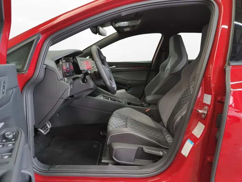 Volkswagen Golf VIII Variant 1.5 eTSI R-Line DSG LED Sthzg. 09/2021-photo-3
