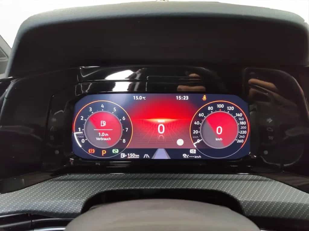 Volkswagen Golf VIII Variant 1.5 eTSI R-Line DSG LED Sthzg. 09/2021-photo-7