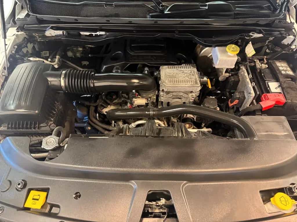 Dodge RAM 1500 5.7 Rebel GT eTorque / 4x4 / Pano 02/2023-photo-10