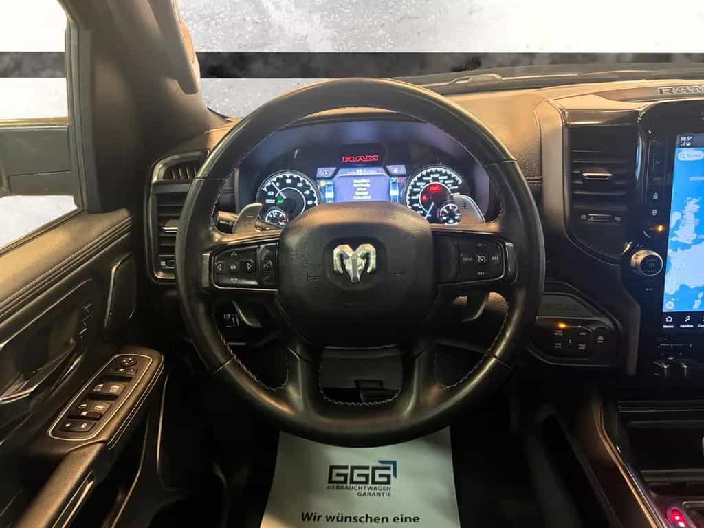 Dodge RAM 1500 5.7 Rebel GT eTorque / 4x4 / Pano 02/2023-photo-17