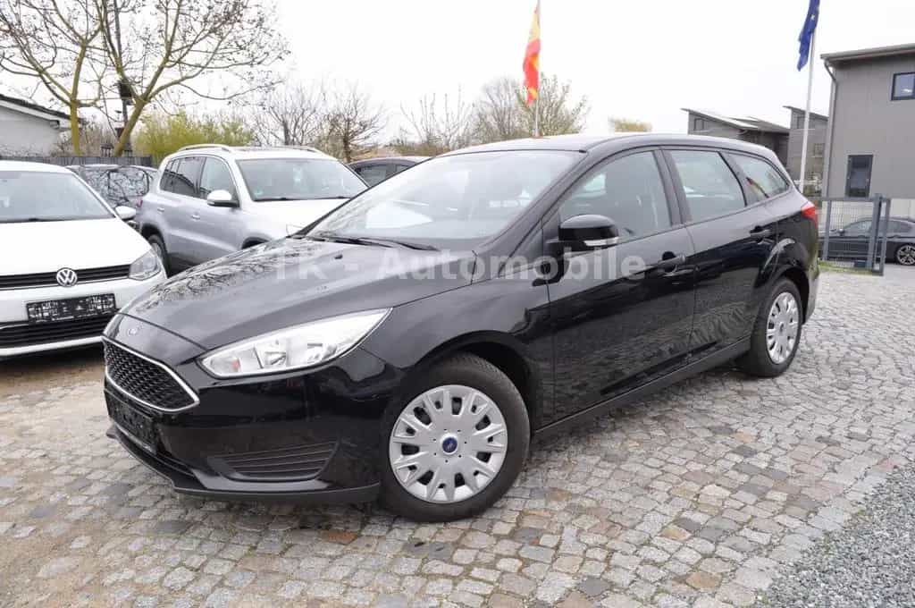 Ford Focus Turnier Ambiente S-HEFT/1. HAND/KLIMA 10/2016-photo-0