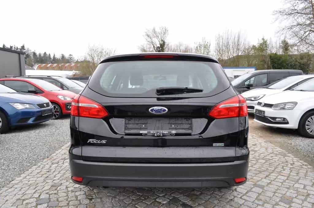 Ford Focus Turnier Ambiente S-HEFT/1. HAND/KLIMA 10/2016-photo-4