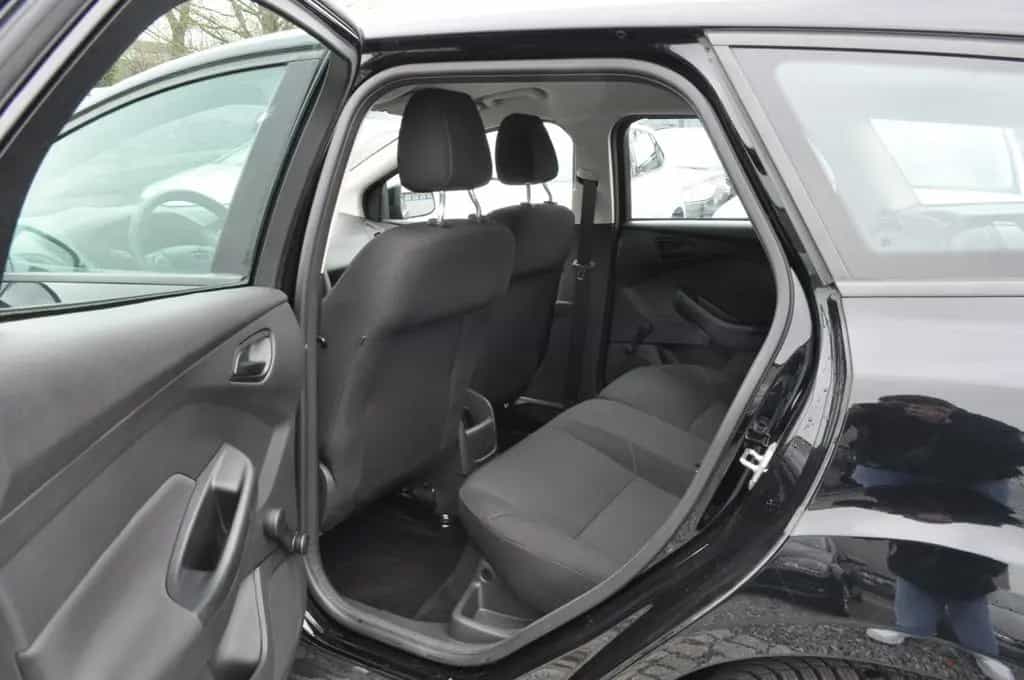 Ford Focus Turnier Ambiente S-HEFT/1. HAND/KLIMA 10/2016-photo-7