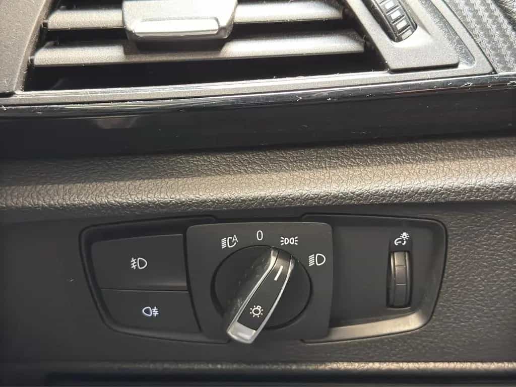 BMW 1 Series 120i Lim. M Sport SHZ LED 2-Z Klimaaut. PDC 02/2017-photo-24