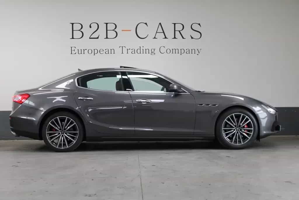 Maserati Ghibli 3.0 V6 Automatik - Dach - Leder - Xenon 08/2016-photo-2