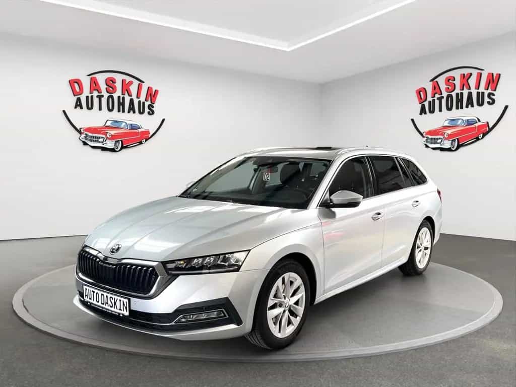 Skoda Octavia Combi SCHECKHEFT/NAVI/KAMERA/TÜV NEU 04/2021-photo-1