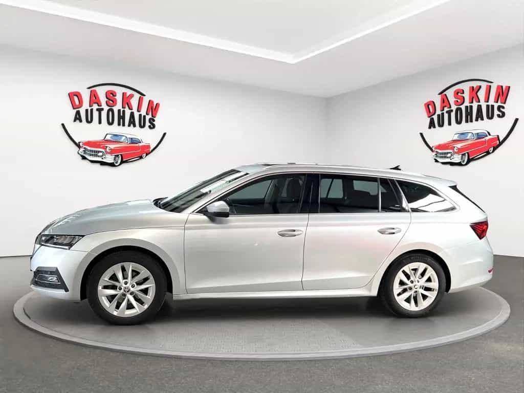 Skoda Octavia Combi SCHECKHEFT/NAVI/KAMERA/TÜV NEU 04/2021-photo-2
