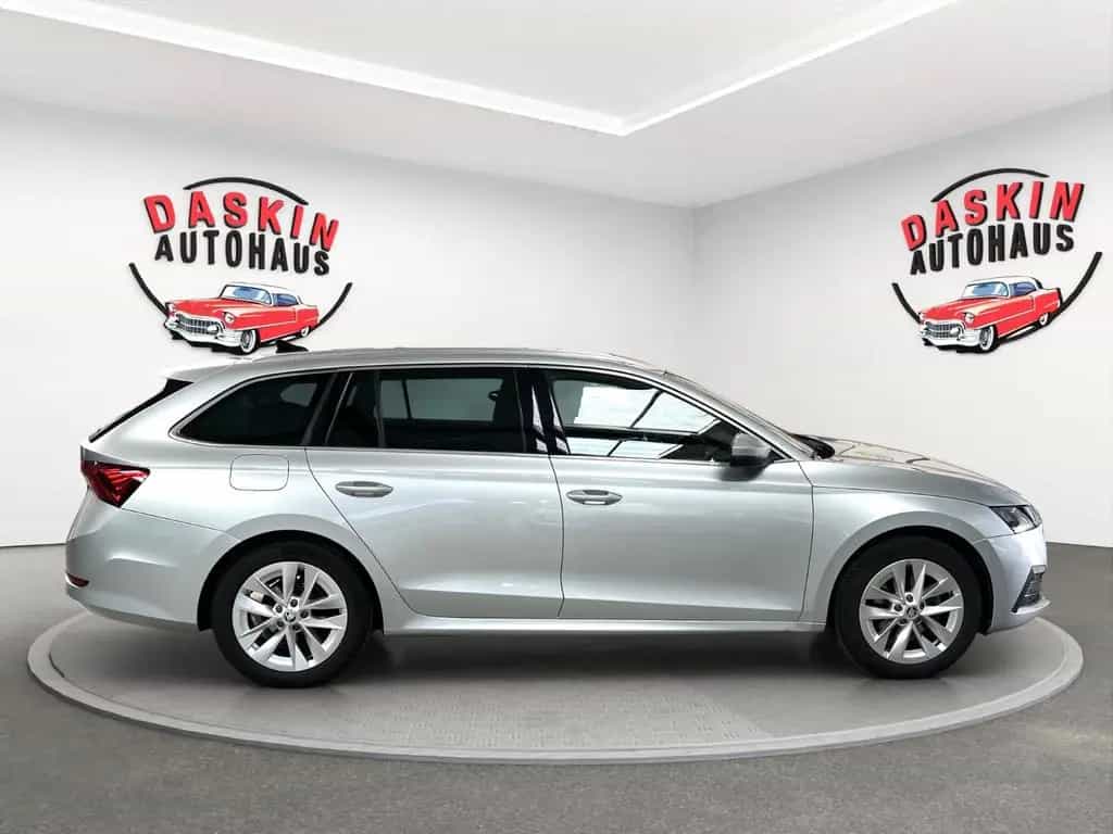 Skoda Octavia Combi SCHECKHEFT/NAVI/KAMERA/TÜV NEU 04/2021-photo-6