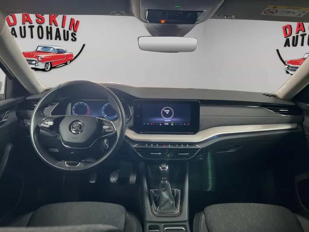 Skoda Octavia Combi SCHECKHEFT/NAVI/KAMERA/TÜV NEU 04/2021-photo-7