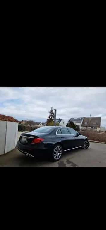 Mercedes-Benz E-Class 400 4MATIC AVANTGARDE Autom. AVANTGARDE 08/2017-photo-4