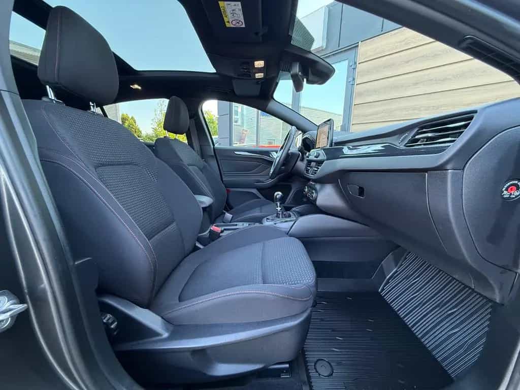 Ford Focus Lim. ST-Line*CAM*PANO*HEAD-UP* 10/2018-photo-12