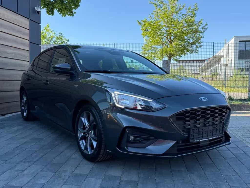 Ford Focus Lim. ST-Line*CAM*PANO*HEAD-UP* 10/2018-photo-2