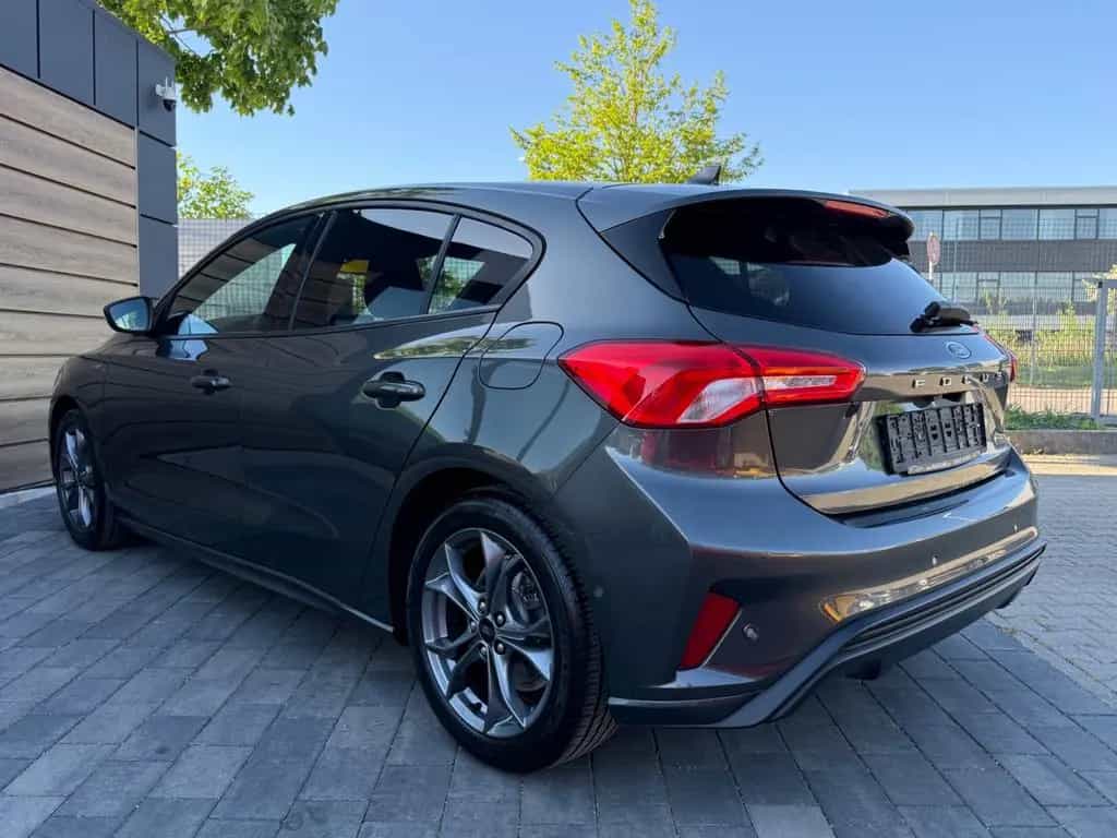 Ford Focus Lim. ST-Line*CAM*PANO*HEAD-UP* 10/2018-photo-6