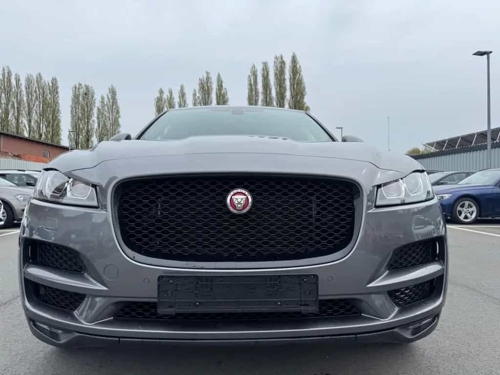 Jaguar F-Pace F-PACE *PRESTIGE*DEFEKT*LÄUFT UNRUHIG 08/2017-photo-1
