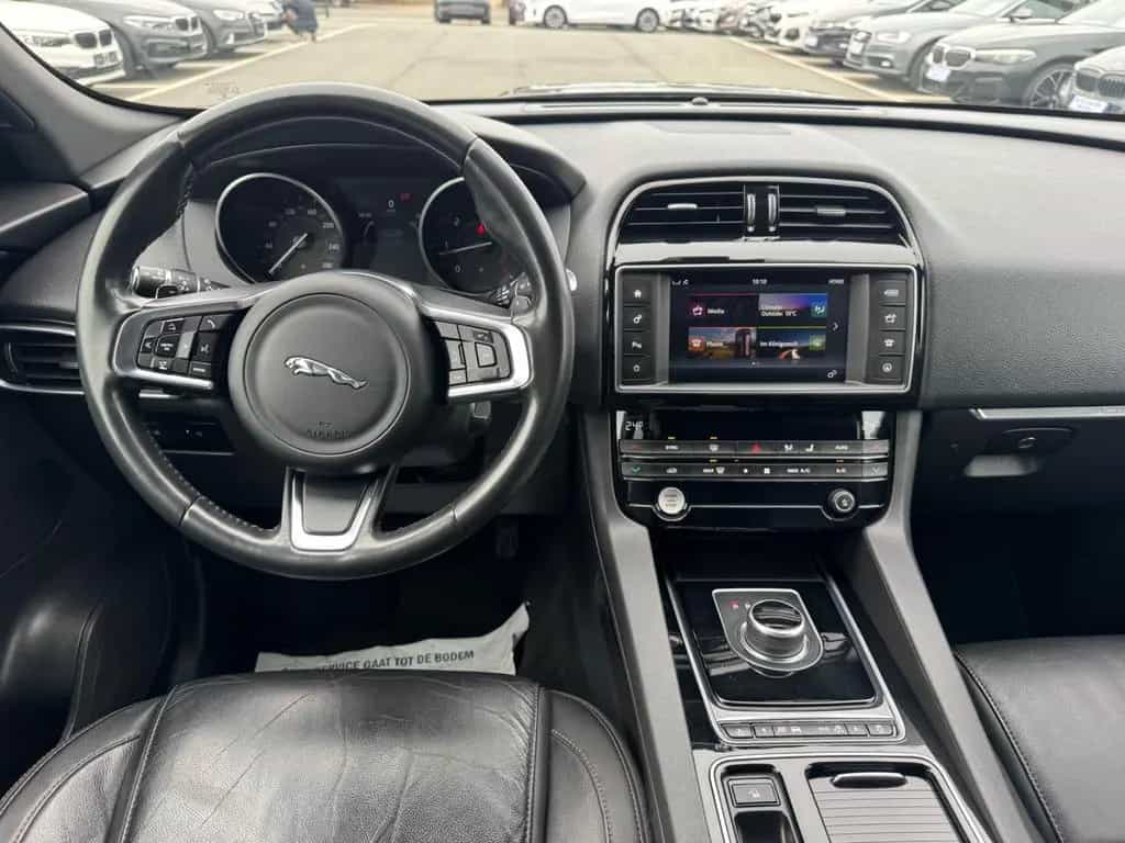 Jaguar F-Pace F-PACE *PRESTIGE*DEFEKT*LÄUFT UNRUHIG 08/2017-photo-13