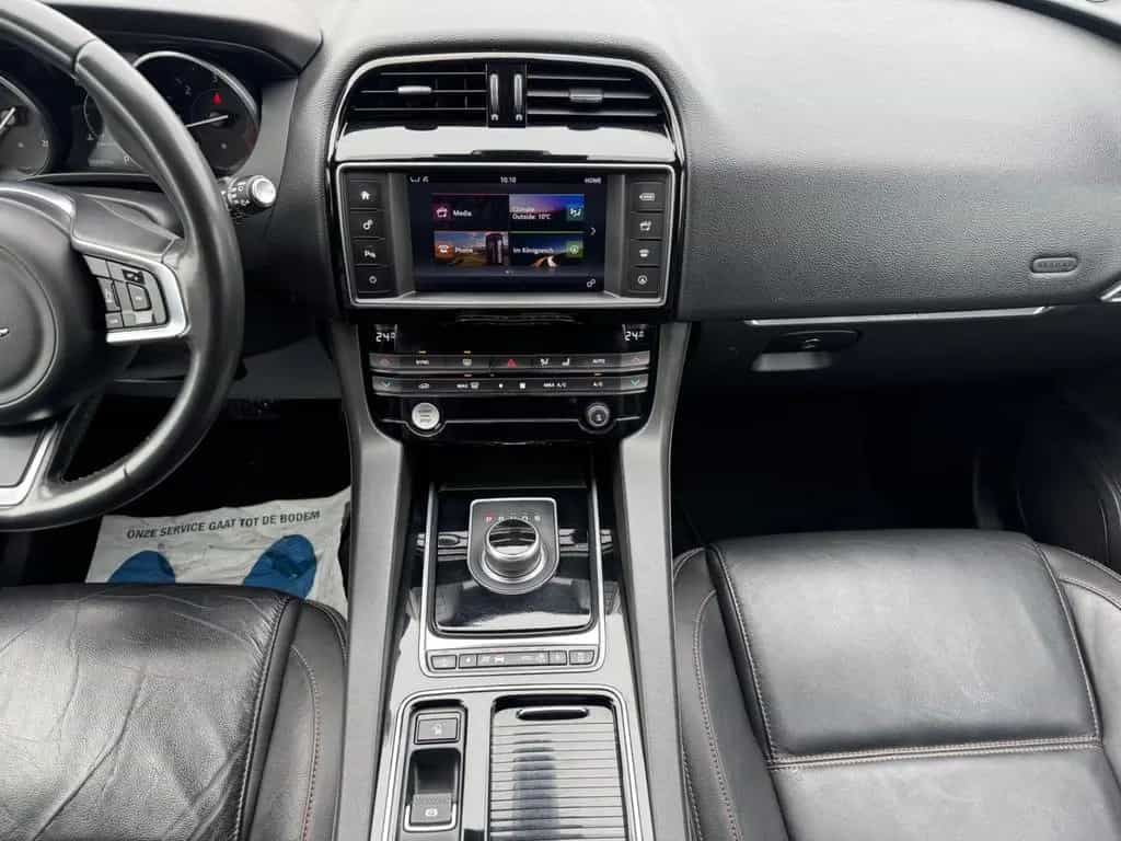 Jaguar F-Pace F-PACE *PRESTIGE*DEFEKT*LÄUFT UNRUHIG 08/2017-photo-18