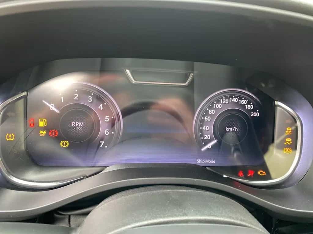Dodge RAM 1500 Laramie Night Premium Crew Cab HUD AHK null-photo-13