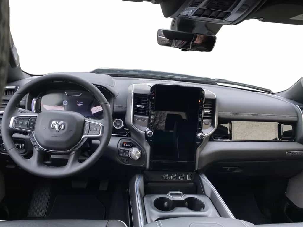 Dodge RAM 1500 Laramie Night Premium Crew Cab HUD AHK null-photo-14