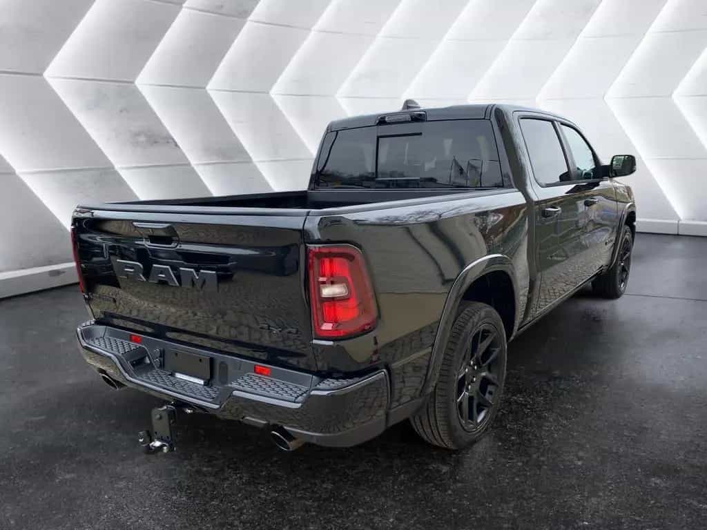 Dodge RAM 1500 Laramie Night Premium Crew Cab HUD AHK null-photo-4