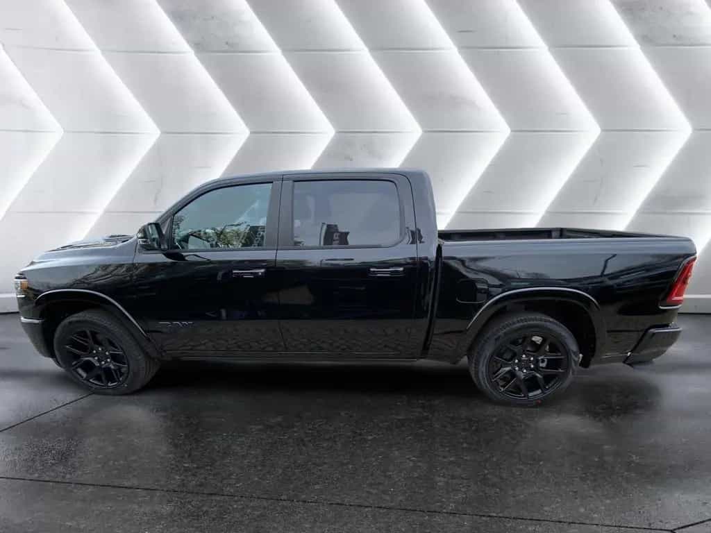 Dodge RAM 1500 Laramie Night Premium Crew Cab HUD AHK null-photo-8