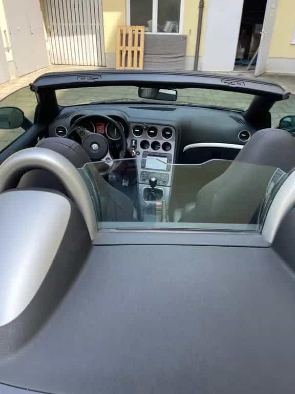 Alfa Romeo Spider 04/2011-photo-3