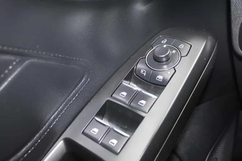 Ford Focus Limo. Titanium - Winterpaket 04/2022-photo-10