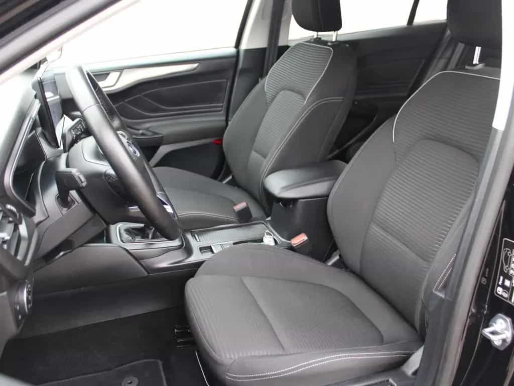 Ford Focus Limo. Titanium - Winterpaket 04/2022-photo-13