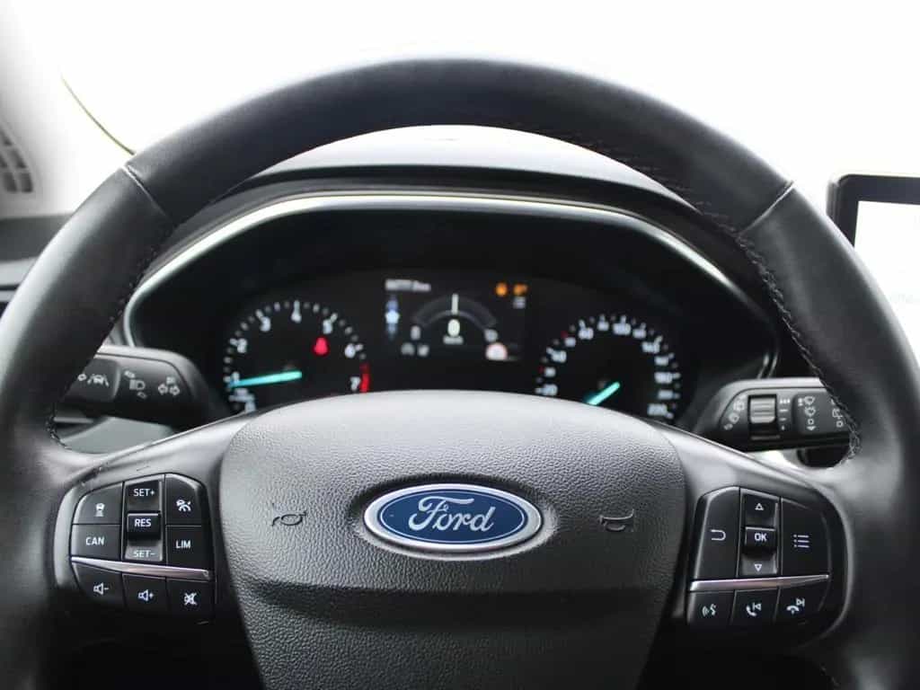 Ford Focus Limo. Titanium - Winterpaket 04/2022-photo-7