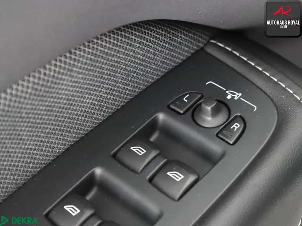 Volvo XC60 XC 60 2.0 T4 R DESIGN STANDHZ,HUD,21ZOLL,KEYLESS 08/2020-photo-14