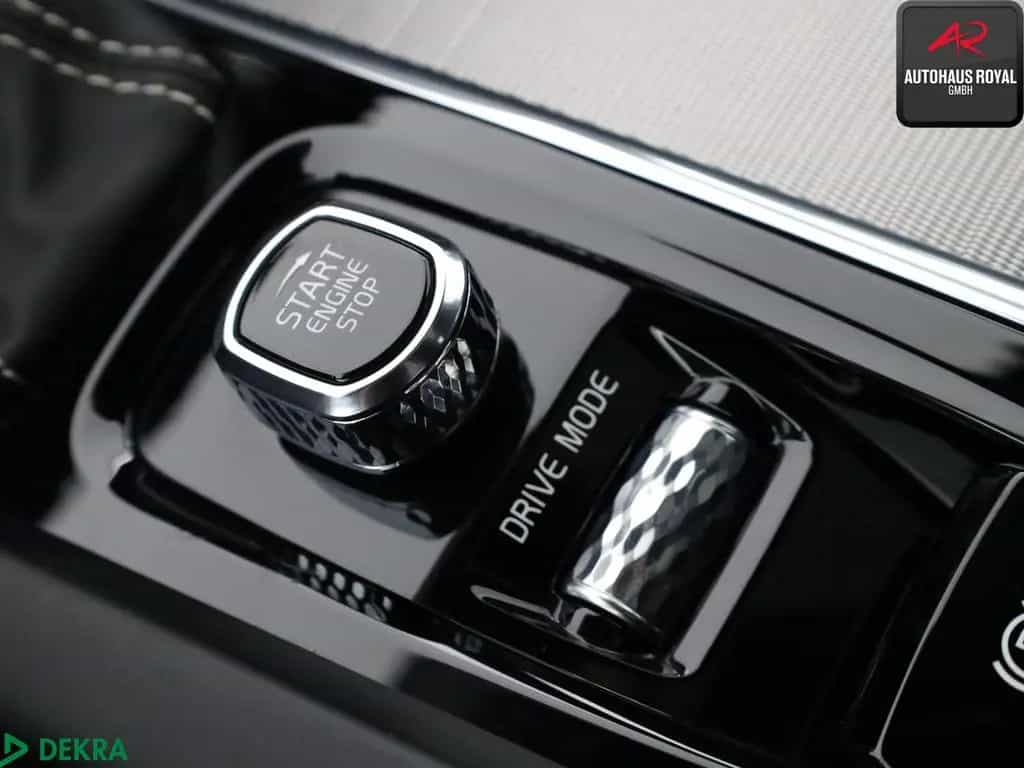 Volvo XC60 XC 60 2.0 T4 R DESIGN STANDHZ,HUD,21ZOLL,KEYLESS 08/2020-photo-18